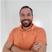 Maestro de Educación Primaria con mención en Pedagogía Terapéutica (Educación Especial).